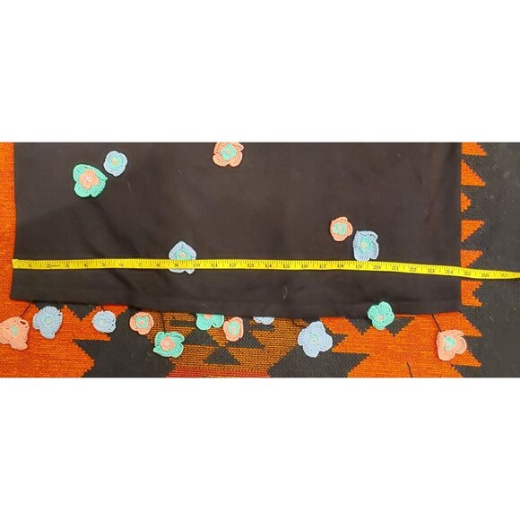 NEW Focus by Shani Women's Plus Size Black Sweater with Crochet Flowers. 2X - Picture 6 of 12